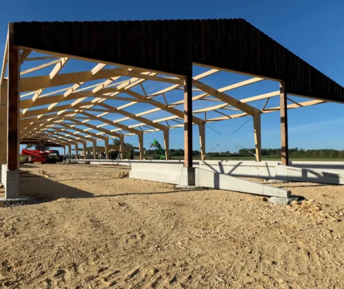 longrines en béton préfabriqué entrepôt agricole extérieur